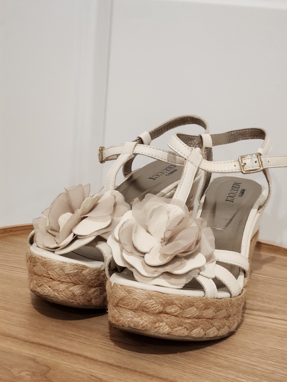 Sesto Meucci Cream Floral Espadrille Wedge Sandals Size 8 US / 39 UK